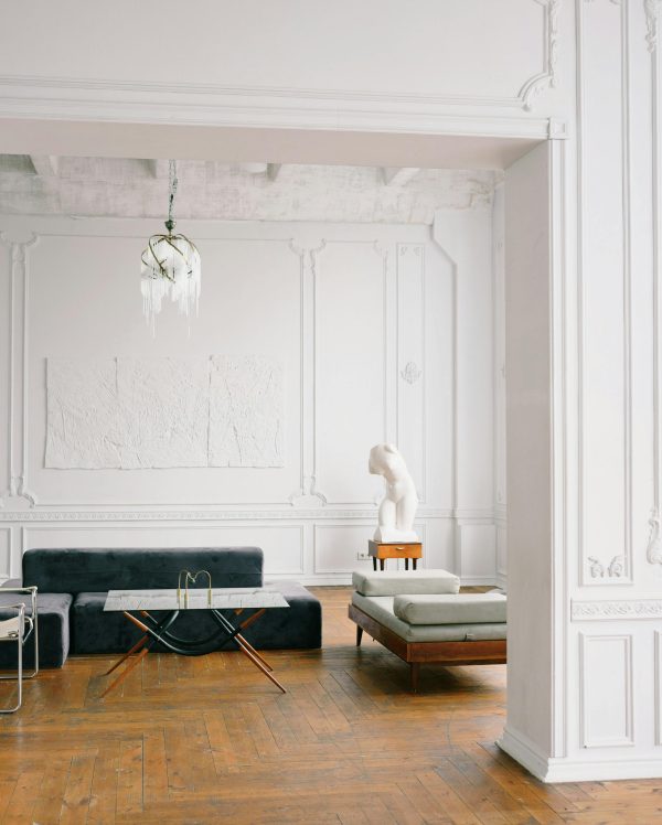 pexels-kseniachernaya-11112251(1)-min